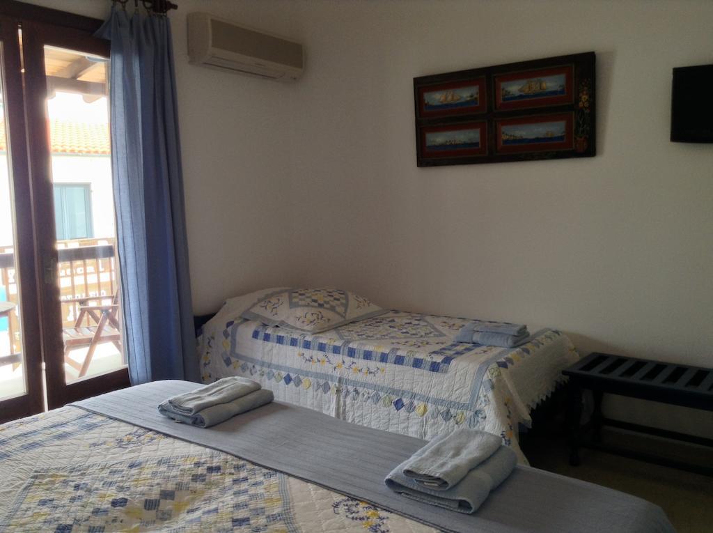 Mouria Hotel Skiathos Town Exterior photo